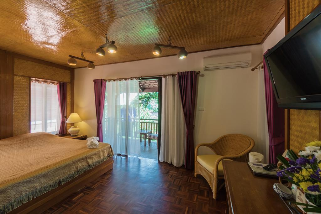 Coral Hotel Bangsaphan Bang Saphan Ngoại thất bức ảnh