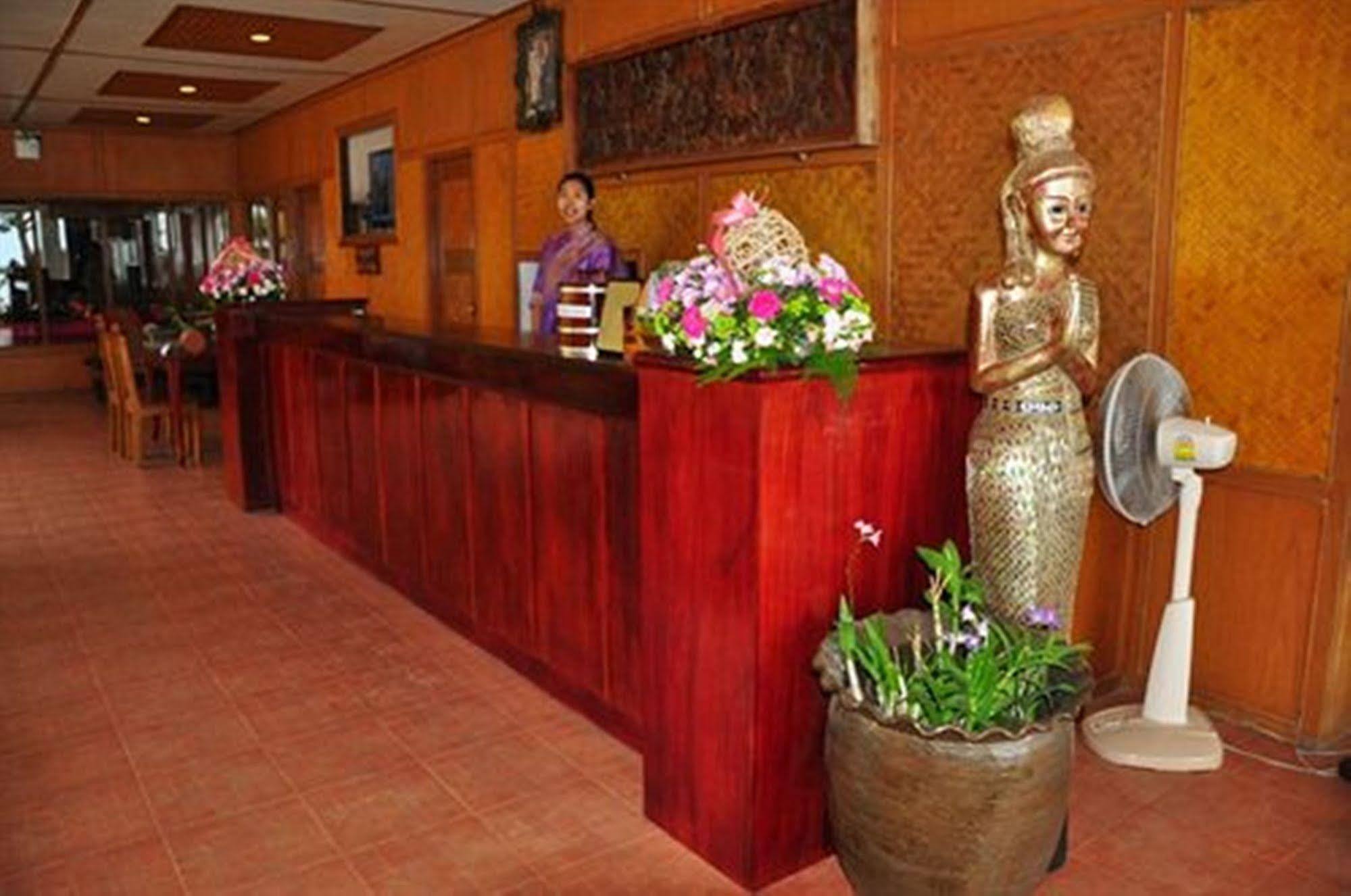 Coral Hotel Bangsaphan Bang Saphan Ngoại thất bức ảnh