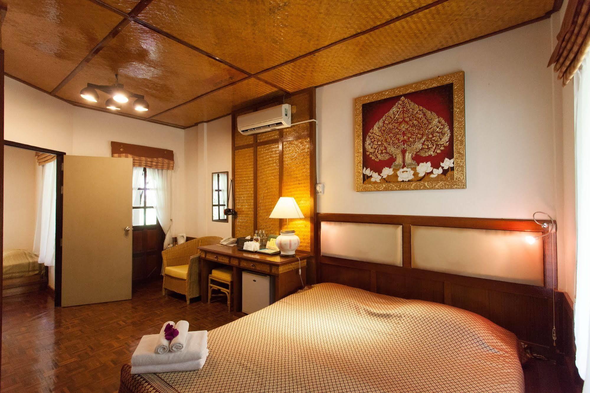 Coral Hotel Bangsaphan Bang Saphan Ngoại thất bức ảnh